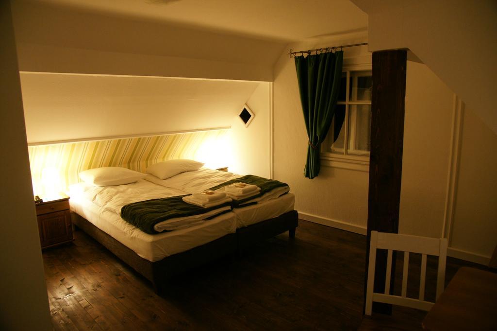 Willa Zwolakowka Bed & Breakfast Istebna Room photo